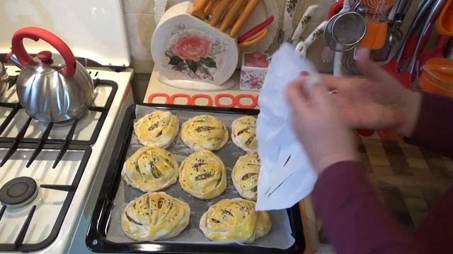 Простой рецепт домашних пирожков с капустой. смотреть онлайн