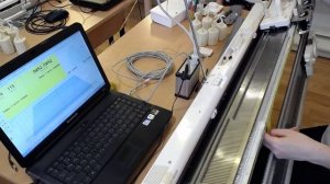 Вязание на машине свитера (спинка) в реальном времени. ДК8.