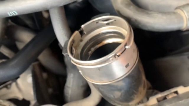 Mercedes Benz w212 w204 M271 how to change ring in intercooler turbo замена уплотнительного кольца смотреть онлайн