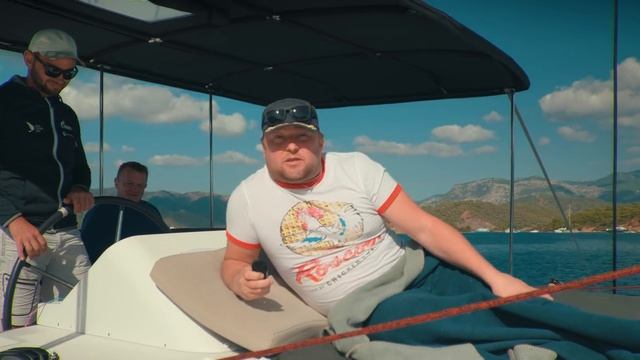 ЯХТА ПО ЦЕНЕ ОТЕЛЯ!? Путешествие с детьми под парусом. Турция катамаран Lagoon 450 смотреть онлайн