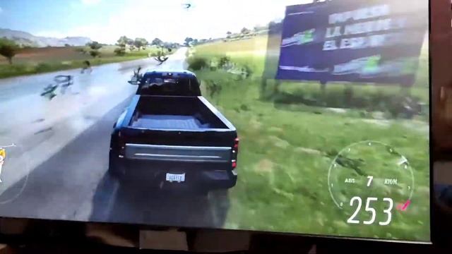 Когда есть только джойстик?!? а хочется играть в лучшие игры - Сбер бокс и сервис Сбер плэй! смотреть онлайн