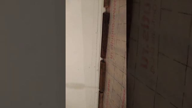 Как крепится на тежной потолок когда стены из пено битона! смотреть онлайн