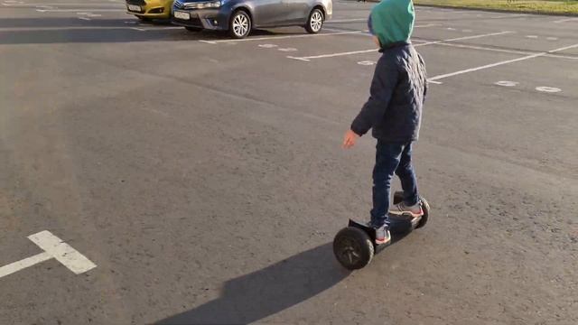 Сашка Ворозин на гироскутере