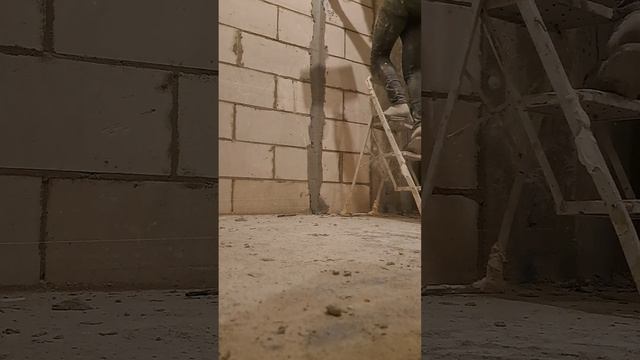 Монтаж маяка для штукатурки