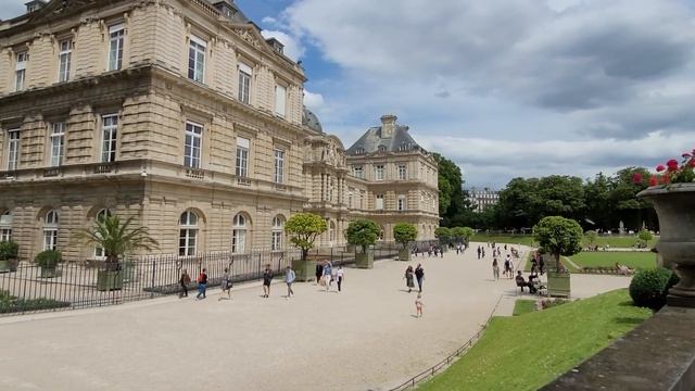 PARIS - ANTIQUES MARKET SAINT GERMAIN/ JARDIN DU LUXEMBOURG смотреть онлайн