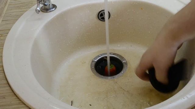 Работа измельчителя Bort TITAN MAX power смотреть онлайн