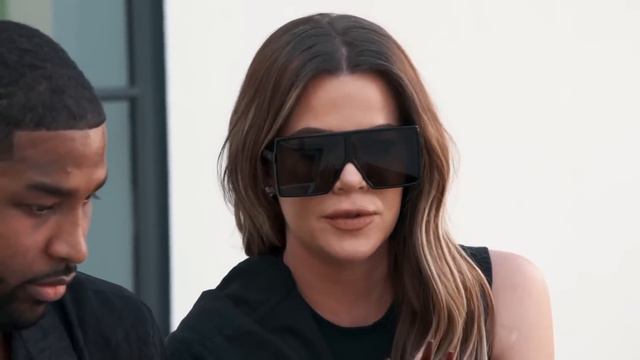Khloe Kardashian Breaks Down Over Jordyn Wood’s Engagement смотреть онлайн