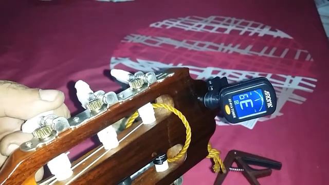 AROMA Chromatic Tuner Unboxing And Testing смотреть онлайн