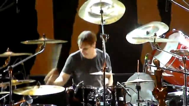 Ray Luzier Drum Solo (2014.05.20) смотреть онлайн