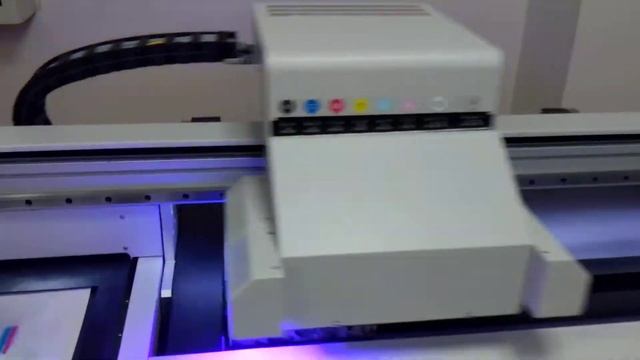 УФ принтер tDesk9060. Печать на цилиндрах | 3t group - печать на любых материалах смотреть онлайн