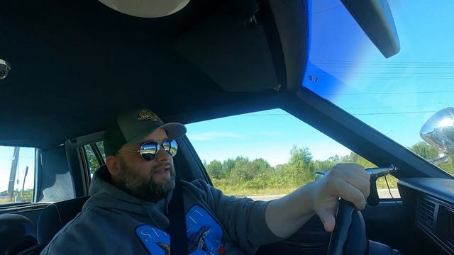 I Bought An Old School Police Car смотреть онлайн