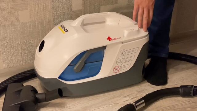 Лучший пылесос с аквафильтром. Karcher DS 6 Premium Mediclean (Керхер ДС 6 Премиум Медиклин). смотреть онлайн