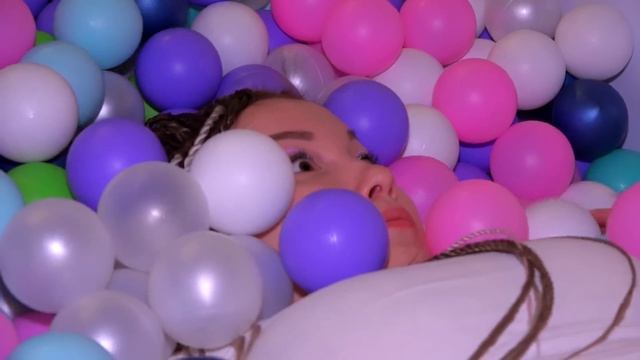 Экстремальные Прятки от Охранника в День Рождения Никиты! смотреть онлайн