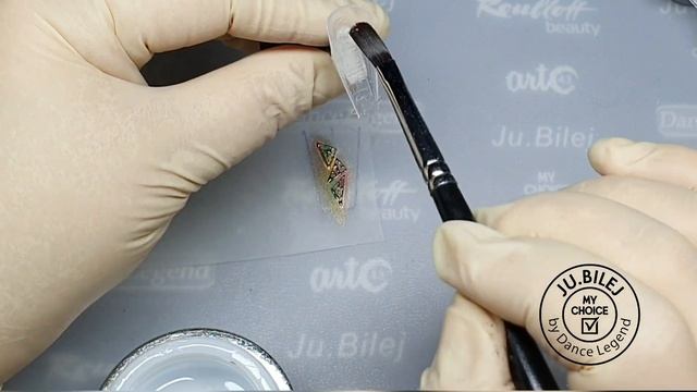 светящийся минимализм. ногти скромные днем. горящие ночью. смотреть онлайн