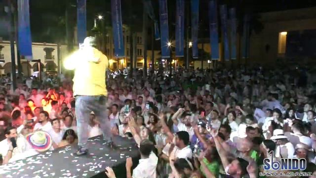 Kevin Florez asomate a la ventana смотреть онлайн