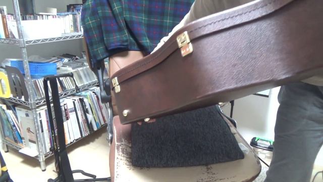 アコギ/ギターのハードケースの留め金を外し忘れる・・・ ～アコギ/ギターの「あるあるな」話⓰～ OHORI123 смотреть онлайн