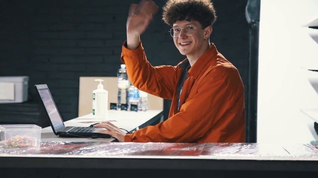 BRONX: новий фітнес хаб у Львові — функційні тренування, групові, персональні, фітнес бар, масаж. смотреть онлайн