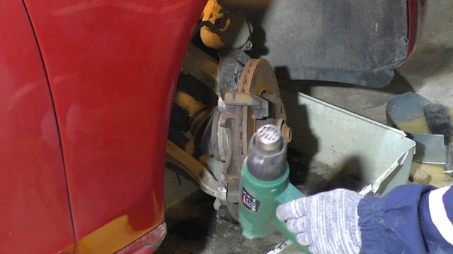 AUDI A4B8. Замена тормозных колодок и диска