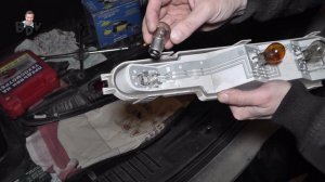 Ford Fusion: включаю габарит, а горит стоп сигнал! Кто рукожоп? Я