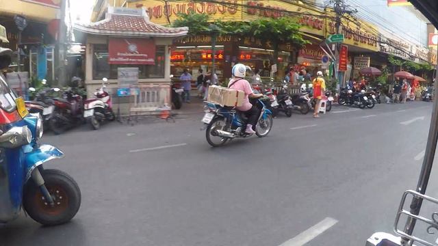 View from a tuk tuk, Bangkok смотреть онлайн