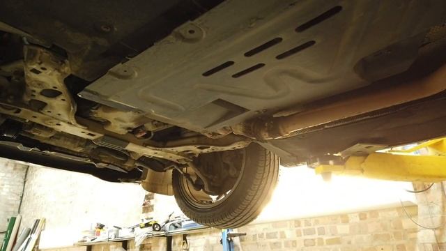BMW N47 decat downpipe install смотреть онлайн
