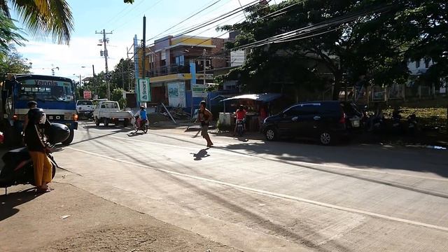 Приехали на Алону - выглядит как настоящий город смотреть онлайн