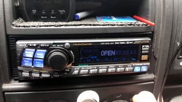 Alpine DVA-7899j (он же 7996r)