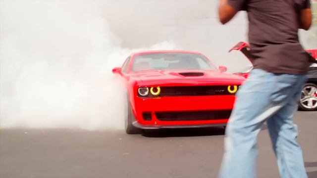 2015 Dodge Challenger SRT Hellcat Burnout! | Fremont CDJR смотреть онлайн