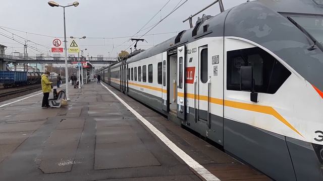Электропоезд ЭП2Д-0023 станция Голицыно "Уходит в тупик" 14.10.2021. смотреть онлайн