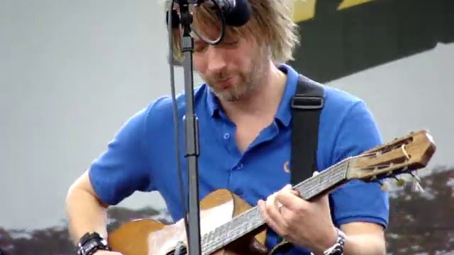 Thom Yorke live @ Latitude 2009. Black Swan смотреть онлайн