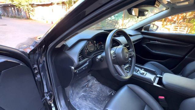 Mazda 3 - 4K смотреть онлайн