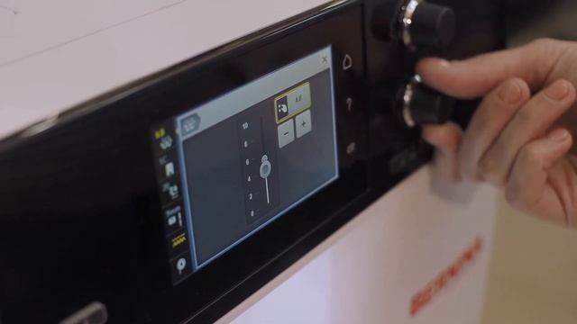 Как регулировать НАТЯЖЕНИЕ верхней и нижней НИТИ в швейной машине? смотреть онлайн