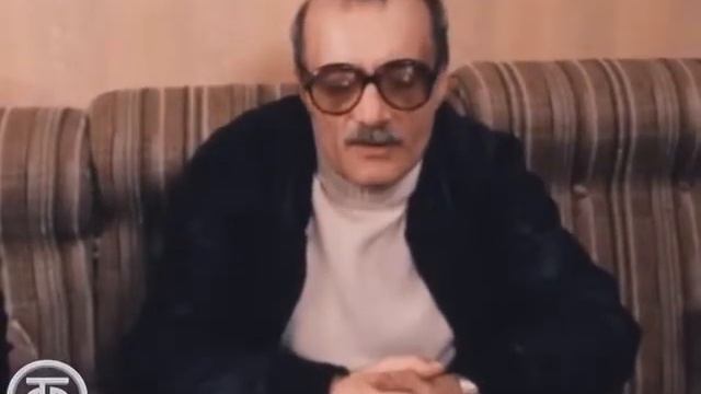 Интервью режиссера, который не любит давать интервью. Г.Данелия. Кинопанорама. смотреть онлайн
