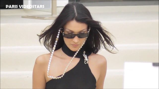 Bella HADID poses with a see through top @ show Christian Dior Paris 25 june 2021 Fashion Week смотреть онлайн