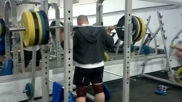 Приседания со штангой 250 кг