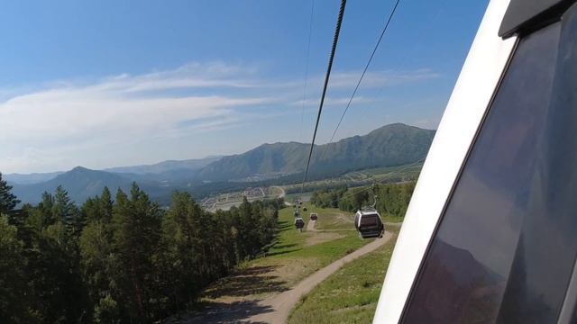 Алтай 2021. Канатная дорога на Манжероке летом. Спуск с горы. смотреть онлайн