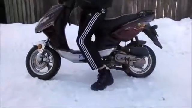 Упал с мотороллера смотреть онлайн