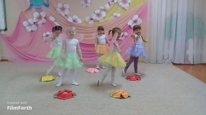 Ансамбль ЧуДетство танец бабочек 4- 5 лет   .mp4