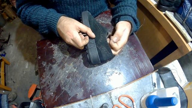 Как легко и просто прошить(пришить)подошву обуви по кругу. Шов косичка смотреть онлайн