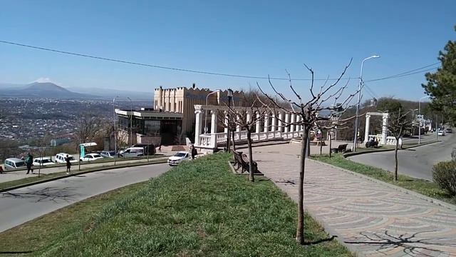 Пятигорск, 10 апреля, почти что летний день смотреть онлайн