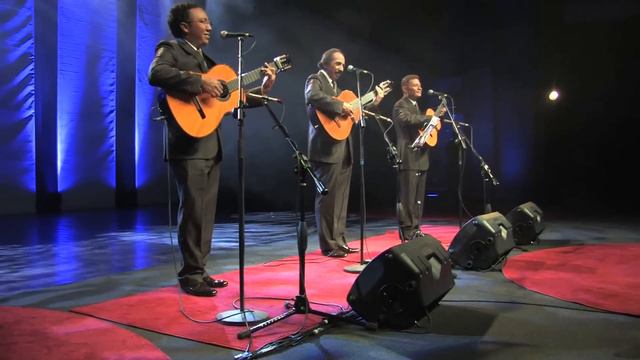 Los Panchos En Vivo - Rayito de Luna смотреть онлайн