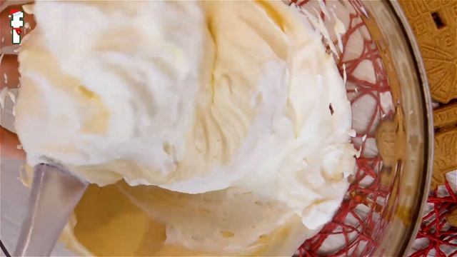 Creamy speculoos tiramisu with orange cream, mascarpone and cinnamon смотреть онлайн