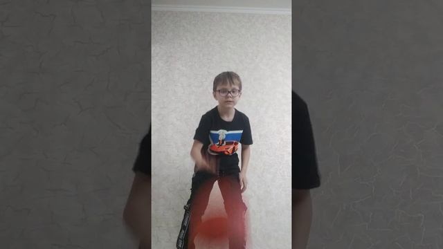 ЧЕЛЛЕНДЖ НАБИВАЮ БАСКЕТБОЛЬНЫЙ МЯЧ 100 РАЗ!! ?? смотреть онлайн