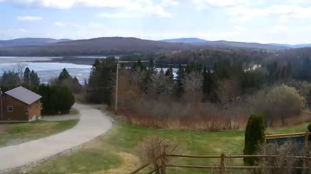 Nearly Ice Out, Watch the Ice Bang Around on May 1, 2013; Cabins At Lopstick, Pittsburg NH смотреть онлайн
