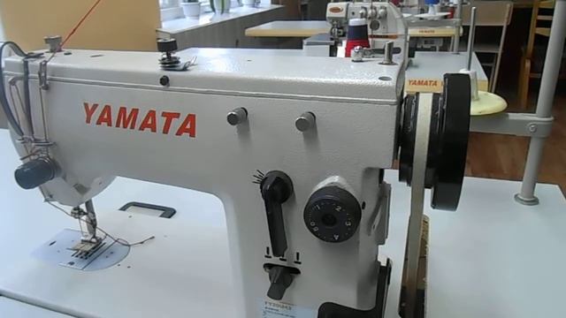 Машина для выполнения зигзагообразной строчки. Регулировка ширины зигзага смотреть онлайн