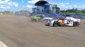 (Tanir & Tyomcha)- Da da da- Между нами провода да да да.