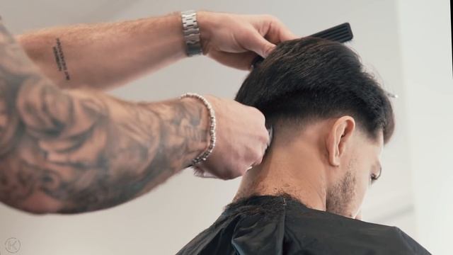 CLEAN QUIFF - TAPER HAIRSTYLE. Men´s hairstyle 2022 смотреть онлайн