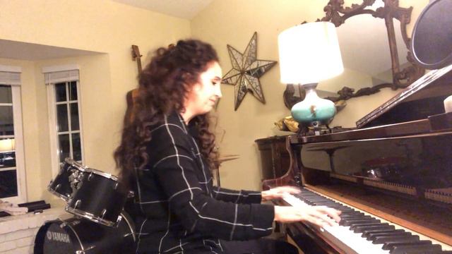 Cruella DeVille 101 Dalmatians Solo Piano Played by Alisa Hopper смотреть онлайн