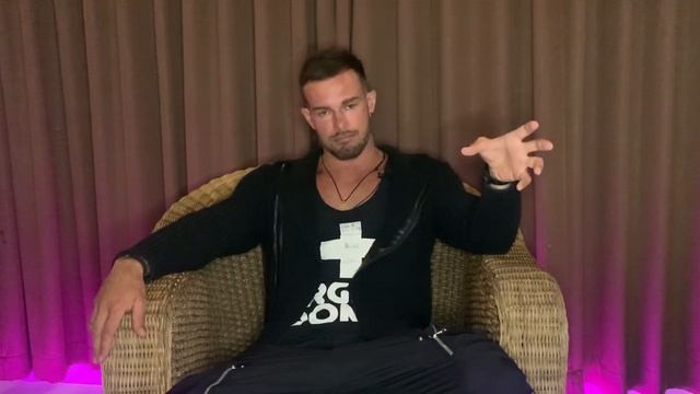 Как Расстаться с Девушкой и Забыть Ее Навсегда? [Ошибки При Расставании] смотреть онлайн