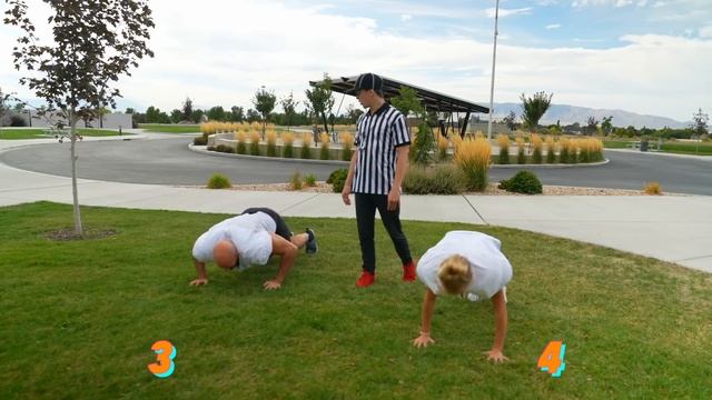 Gymnast Vs Giant Football Player! смотреть онлайн